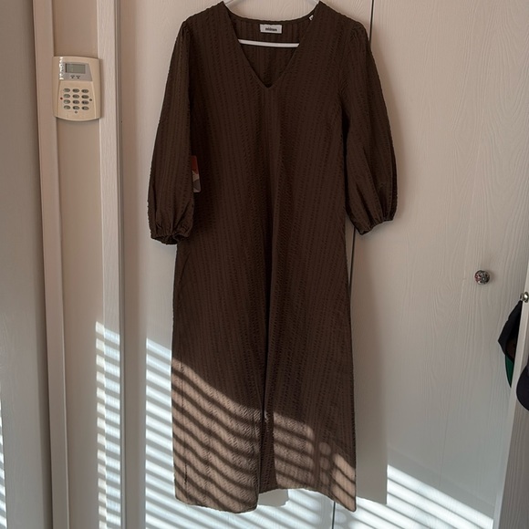 The Felani Dress by Minimum - Picture 1 of 4